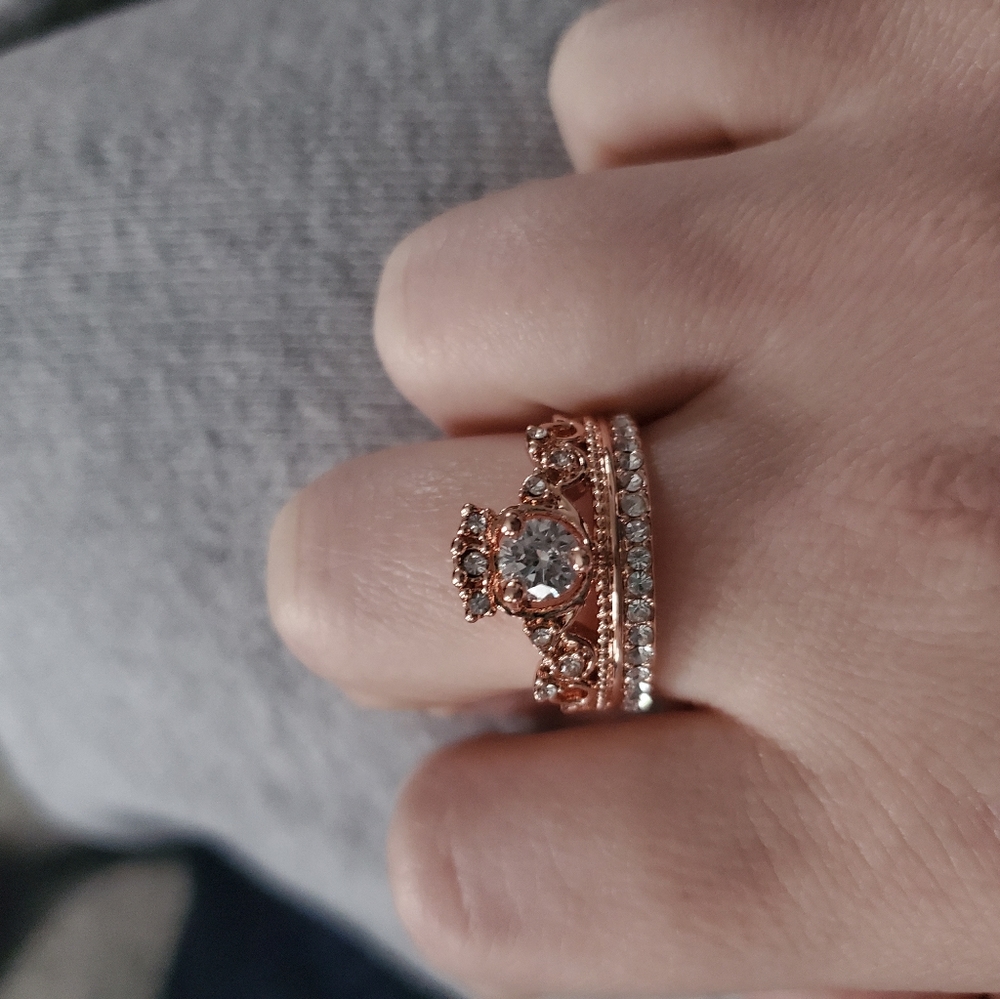 Rosegold CZ Encrusted Rhinestone Crown Ring Sz 7.5 - Picture 2 of 4
